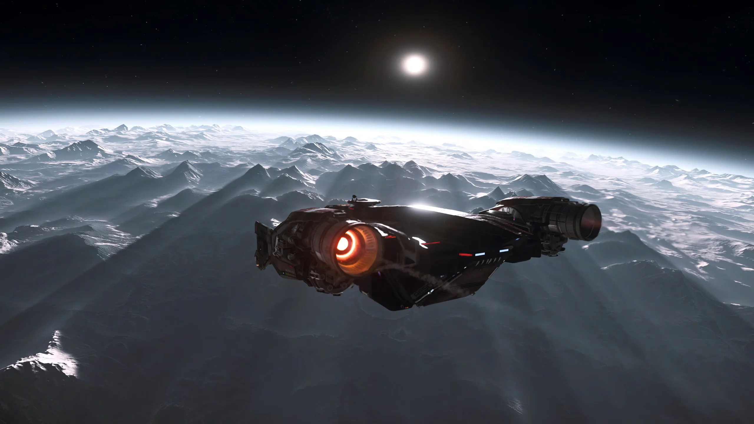 Cutlass Red à l'approche d'Euterpe avec la lumière de Stanton projetant l'ombre des montagnes sur la surface